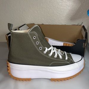 Converse Run Star Hike High
Cargo Khaki, new, size 11.5, very comfy, last one!